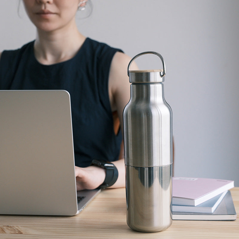 20oz-rise-reflect-with-bamboo-cap-f1 20oz_rise_reflect_desk_laptop_square.jpg