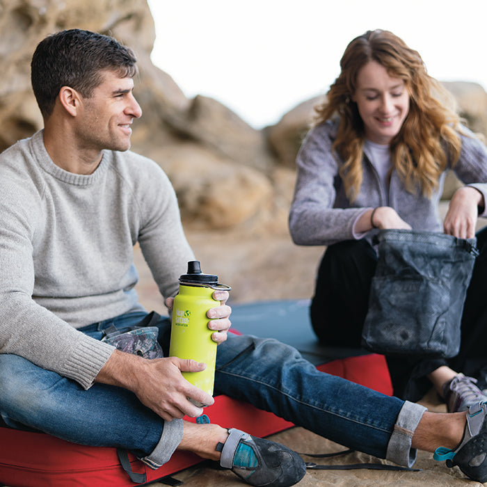 tkwide-chug-cap-q1 K32TKWSSL-JP-chug_cap_bouldering_lifestyle.jpg