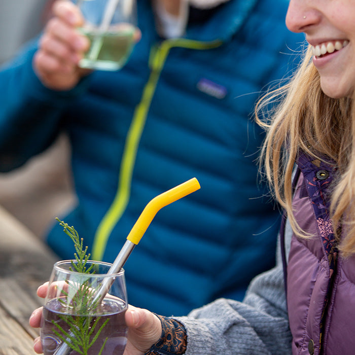 straw-4-pack-o7 recycled_steel_straw_drink_smile_lifestyle.jpg