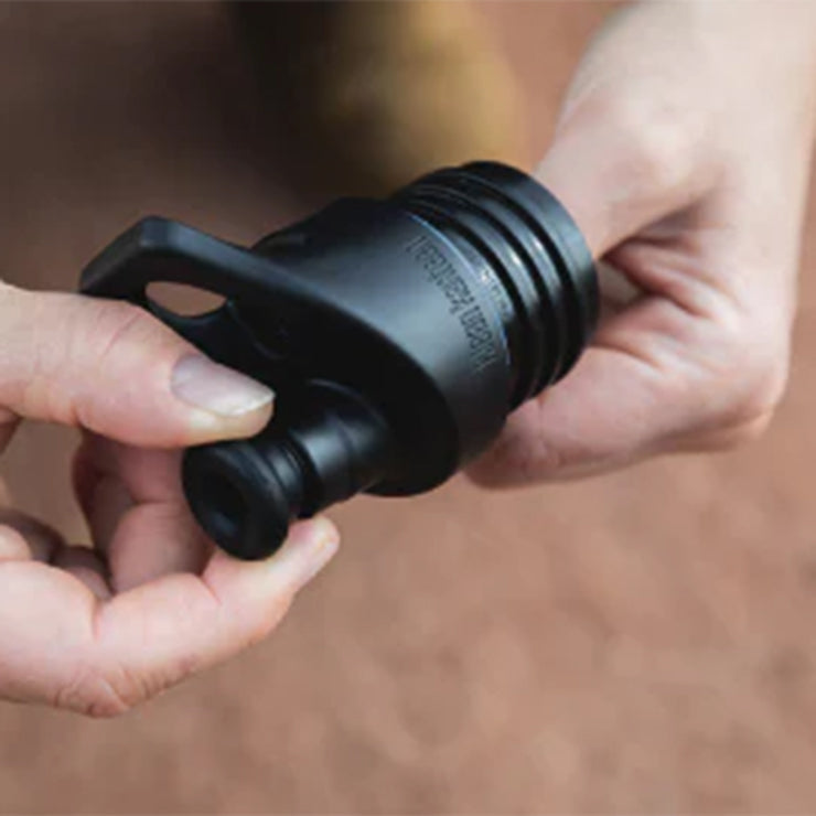 sport-cap-maintenance-kit-y7 sport_cap_maintenance_kit_pull_valve_out_lifestyle.jpg